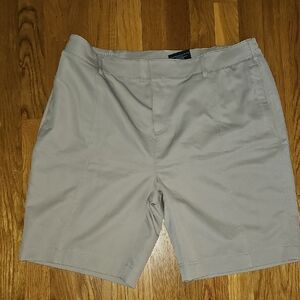 Womens 32 Degree Tan Shorts Size 14 With Stretch Waist